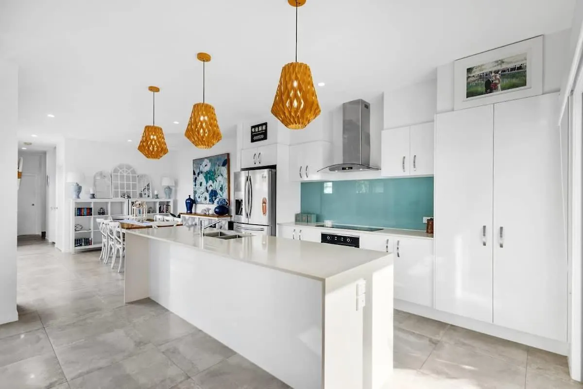 Luxury Living With Heated Pool In Birtinya Vila Kawana Waters Casa de Férias