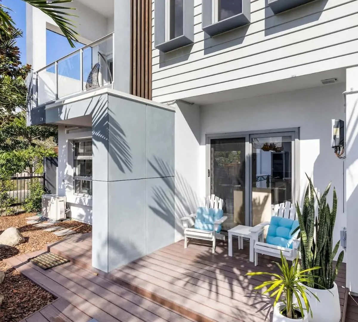 Casa de Férias Luxury Living With Heated Pool In Birtinya Vila Kawana Waters