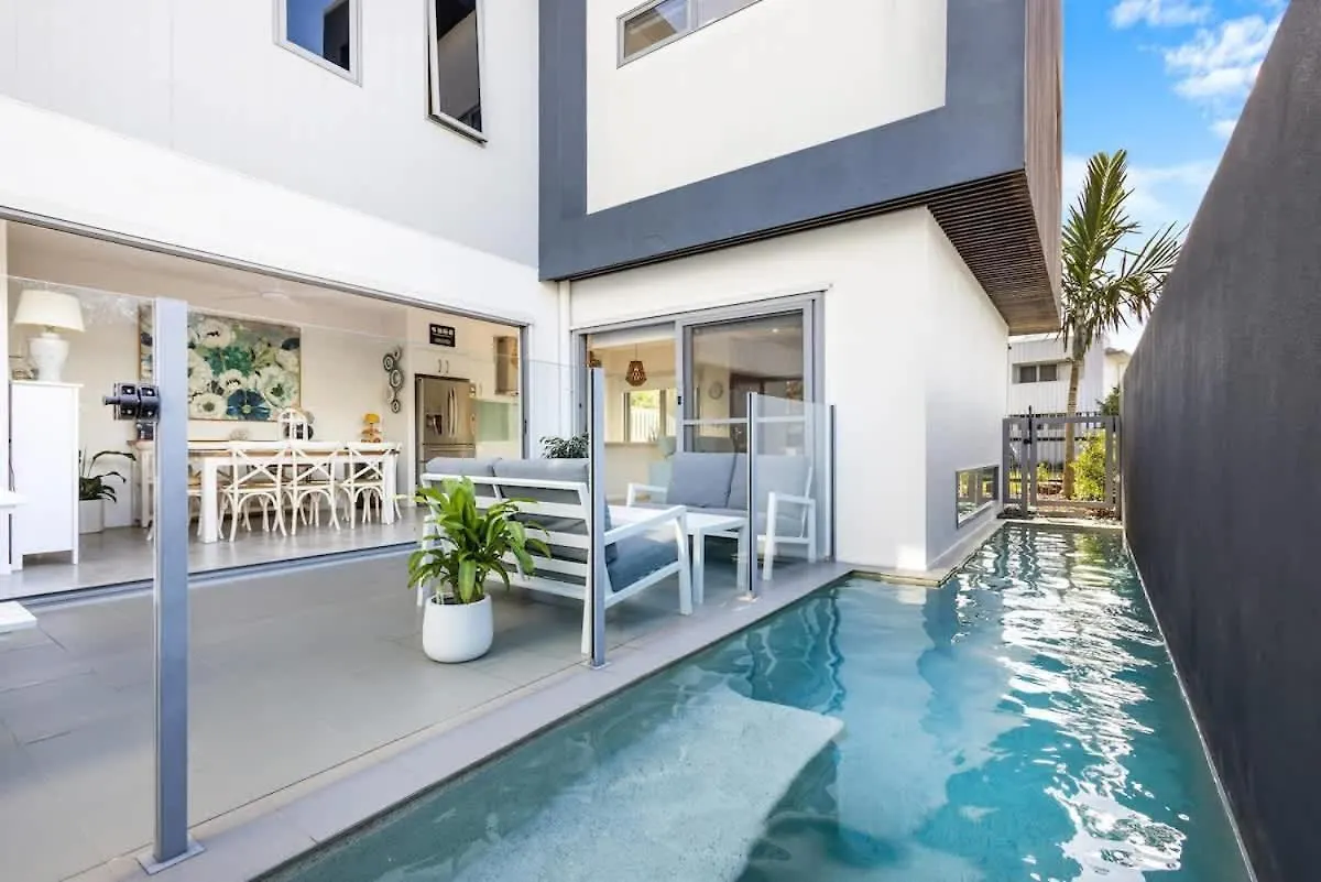 Luxury Living With Heated Pool In Birtinya location